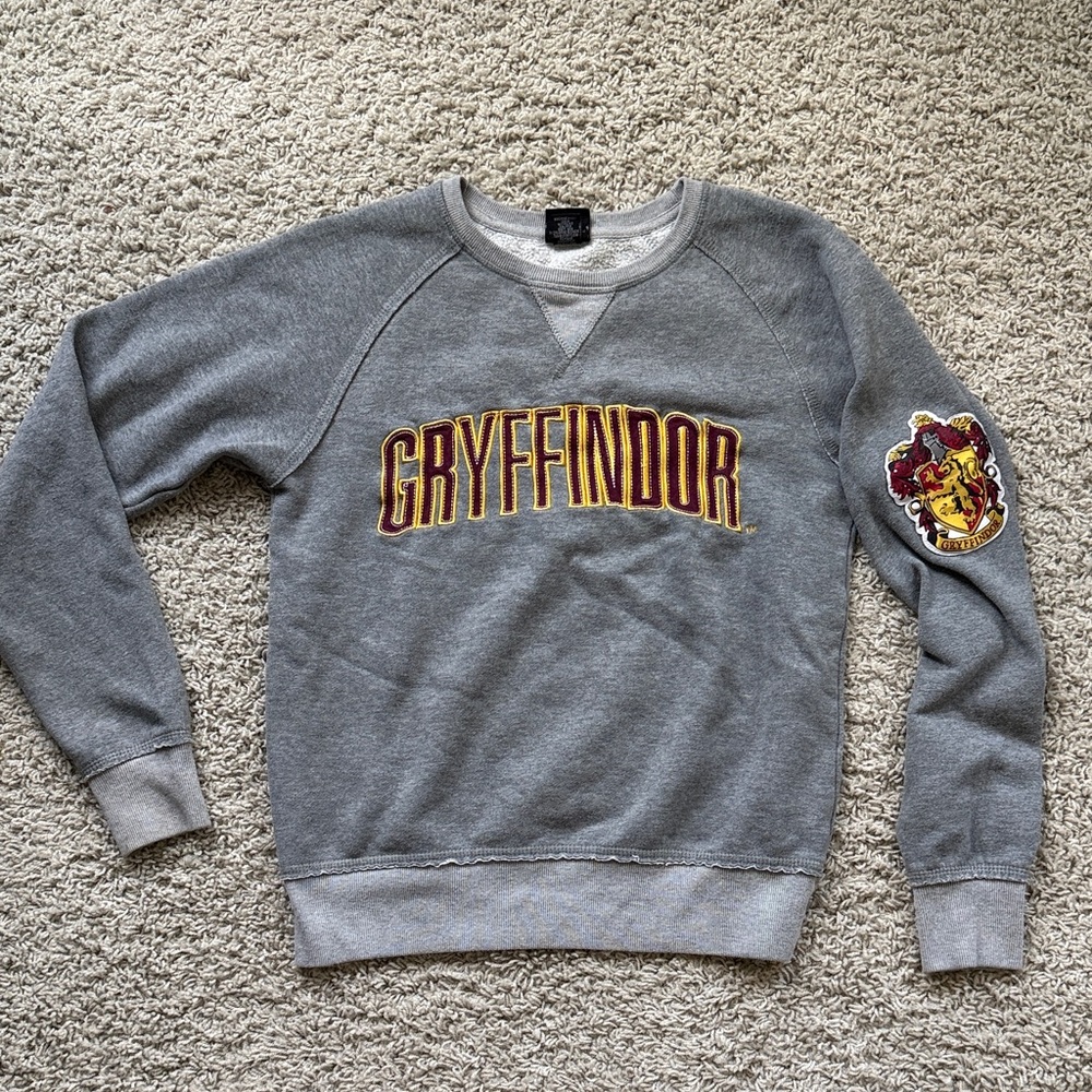 Universal Studios Gray Gryffindor Crewneck Sweatshirt